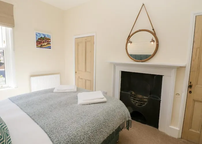 Laurel House Tatil Evi *