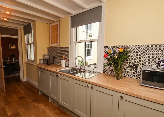 Laurel House * Whitby