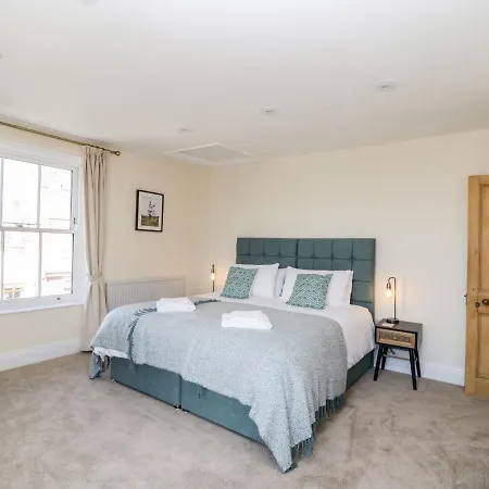 Laurel House Tatil Evi